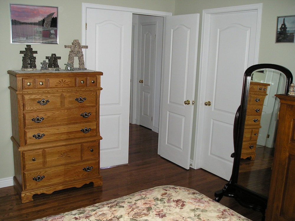 Tucked Inn the Harbour Bed & Breakfast