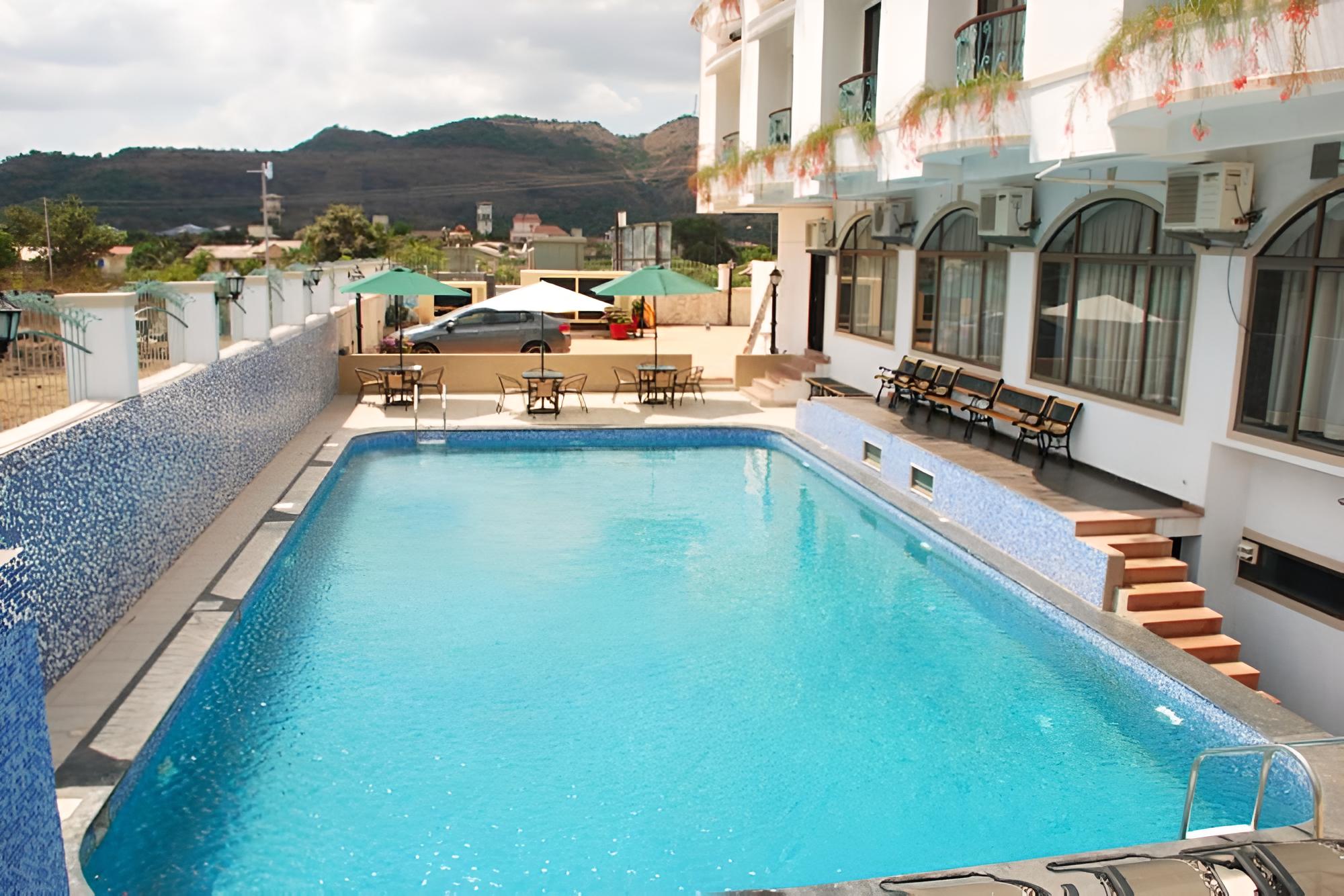 OYO 6066 Revenir Holidays