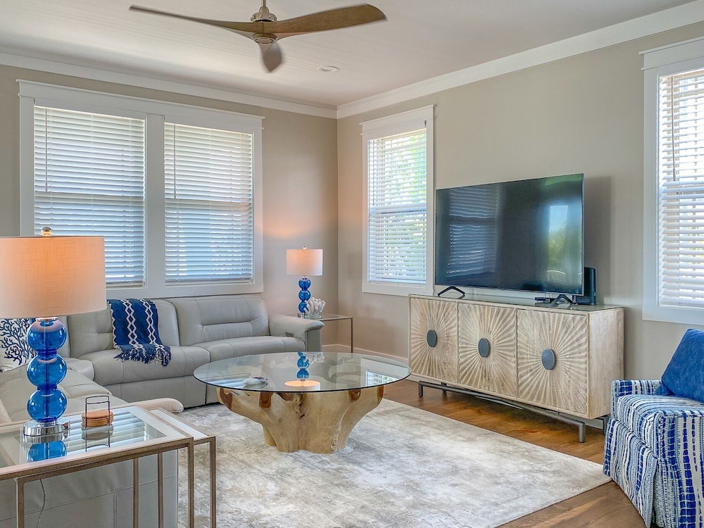 135 Island Escape: 5br Home W/ Pool And Spa! 5 Bedroom Home