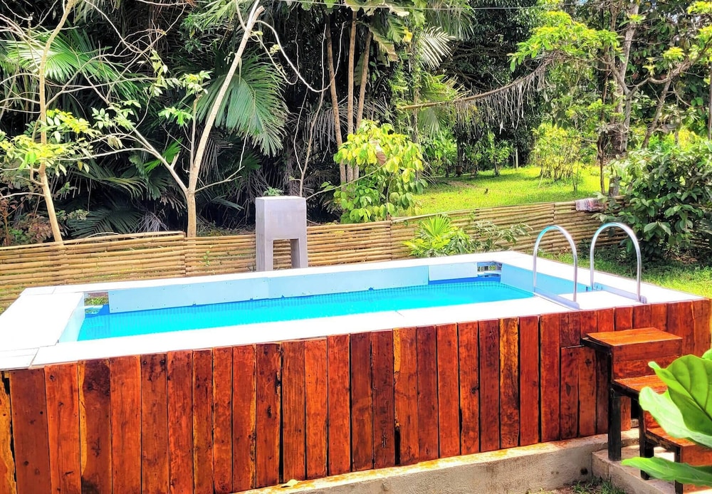 Modern Bahay Kubo Near Tagaytay - Casita Anahaw