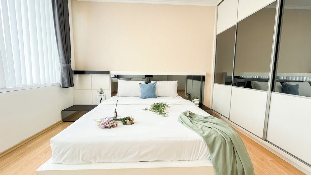 Spacious Luxury 2Br Apartment With Extra Room At Fx Residence