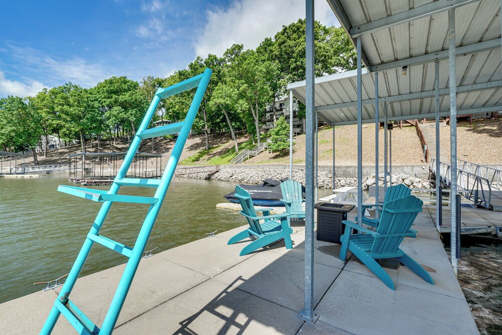 Boat Dock & Slip Access: Lake of the Ozarks Gem