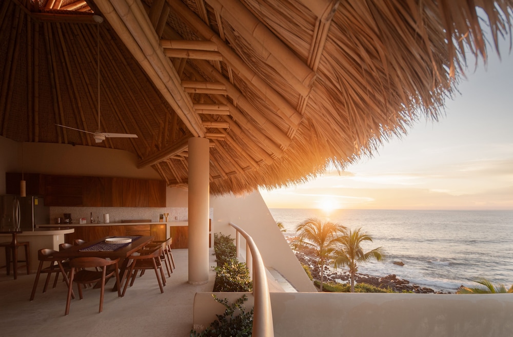 Punta Majahua Condos