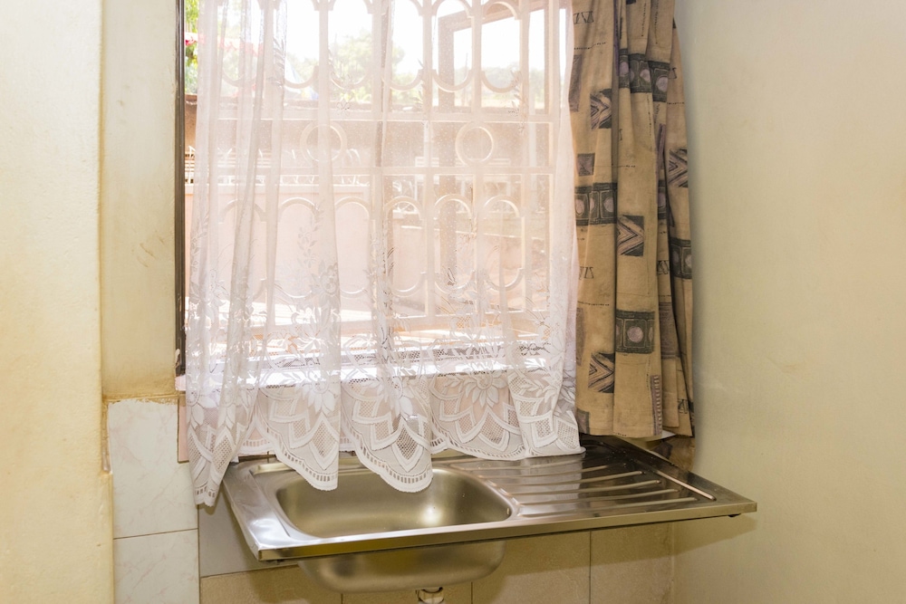 Rosama Guest House