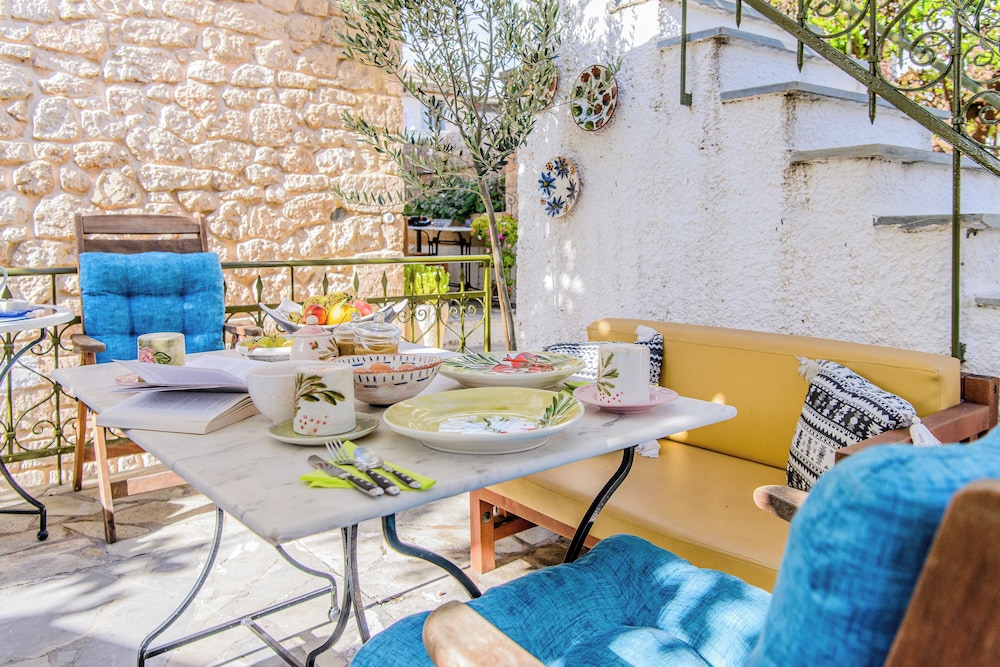 Aegina Town The Stone House photo 2