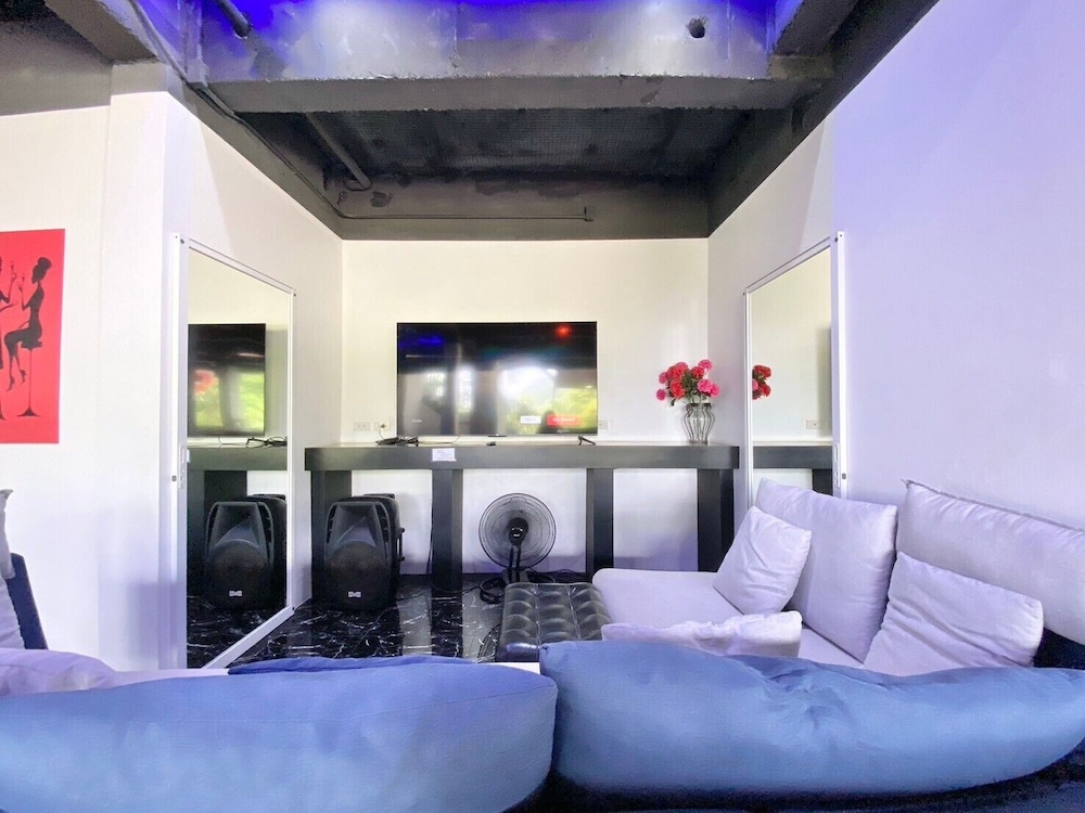 Villa Nap Dau Crown Private Pool Villa Phuket view 5