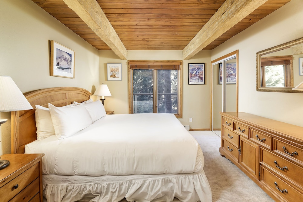 Chateau Eau Claire & Roaring Fork by Frias Properties