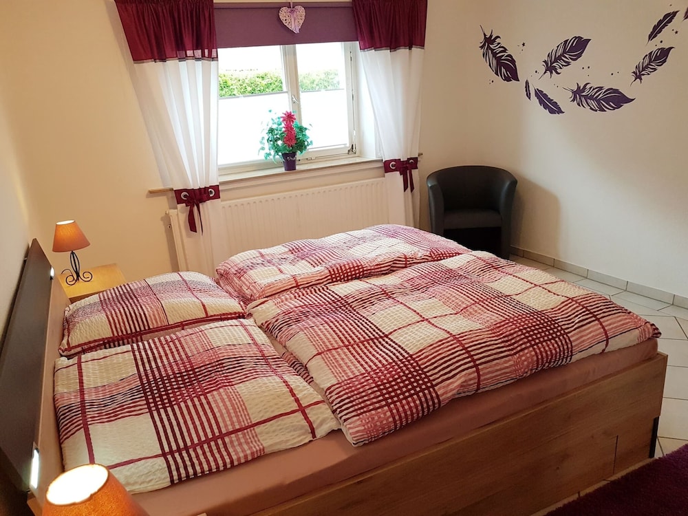 Flat Near the ski Area in Medebach view 4