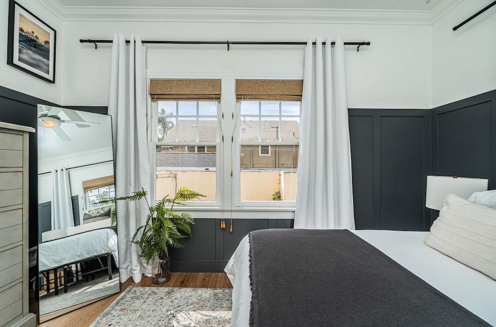 Spacious 5 BR Near Heart of South Park