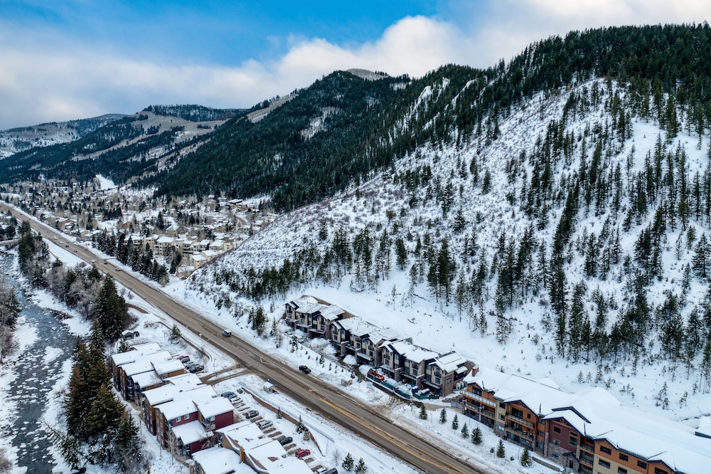 Alpine Oasis Luxury Living Near Vail With Outdoor Oasis Pool and Game Room