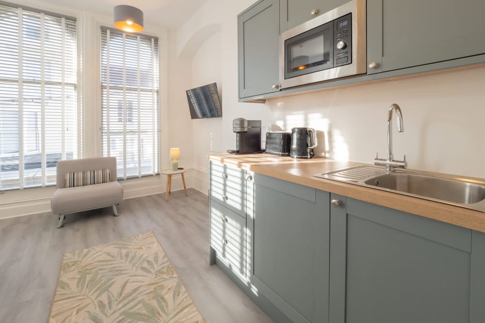 Host Stay Harbour Rest