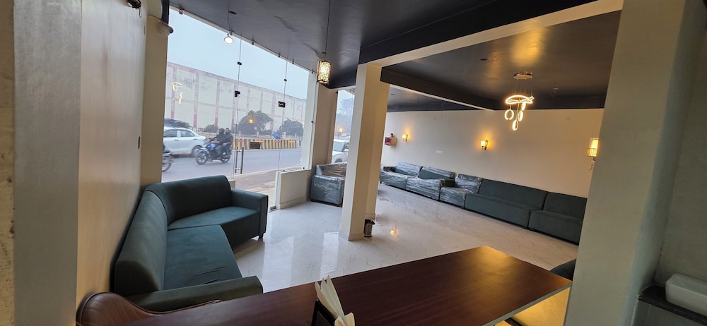 The Millennium Kashi Hotel