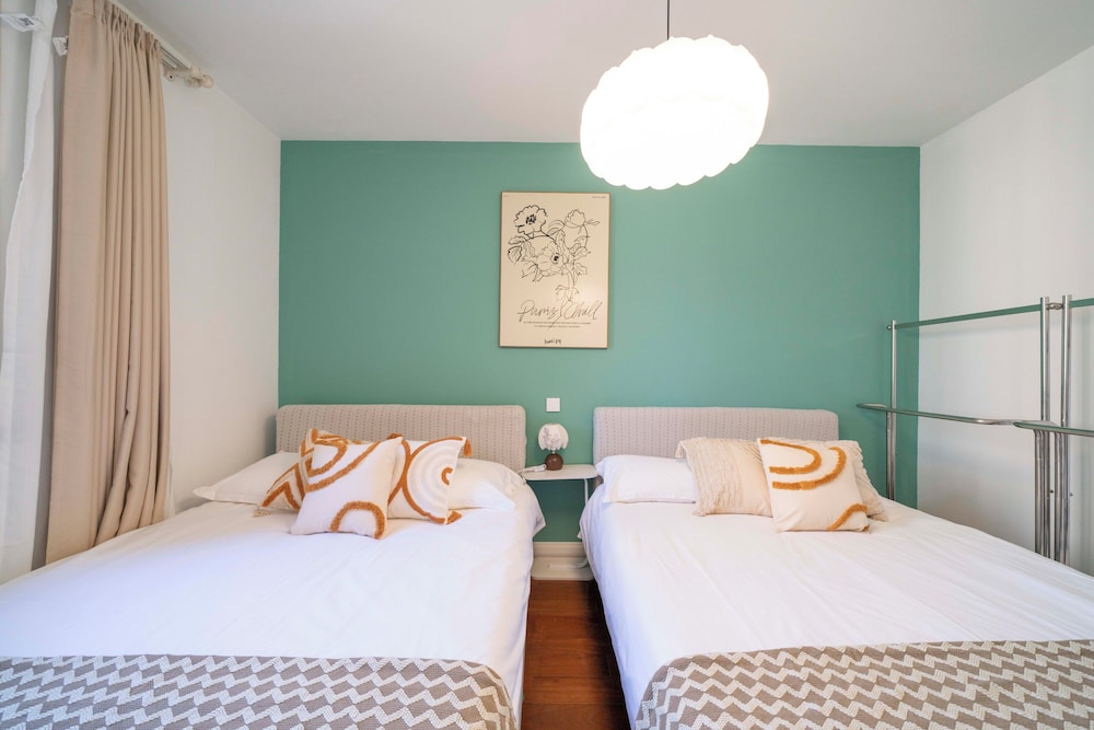Book and Bed-People's Square
