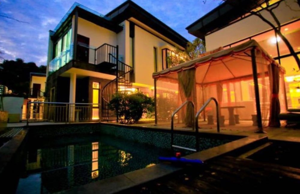 Moon River Villa No 10