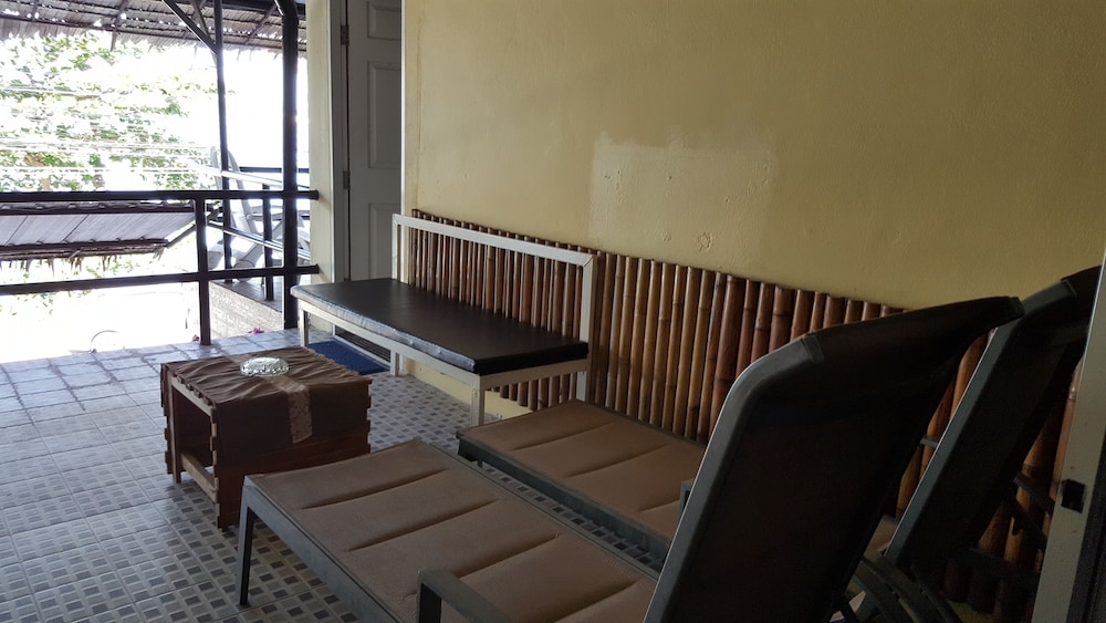 Zone6 Coworking Beach Apartment