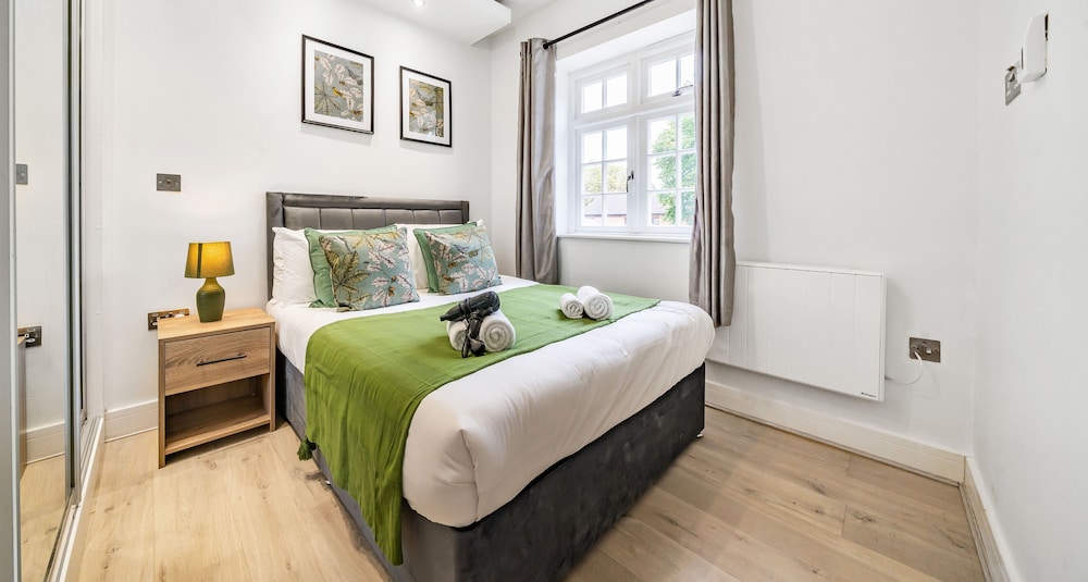 Ragan Court Apartments in Aldershot view 4