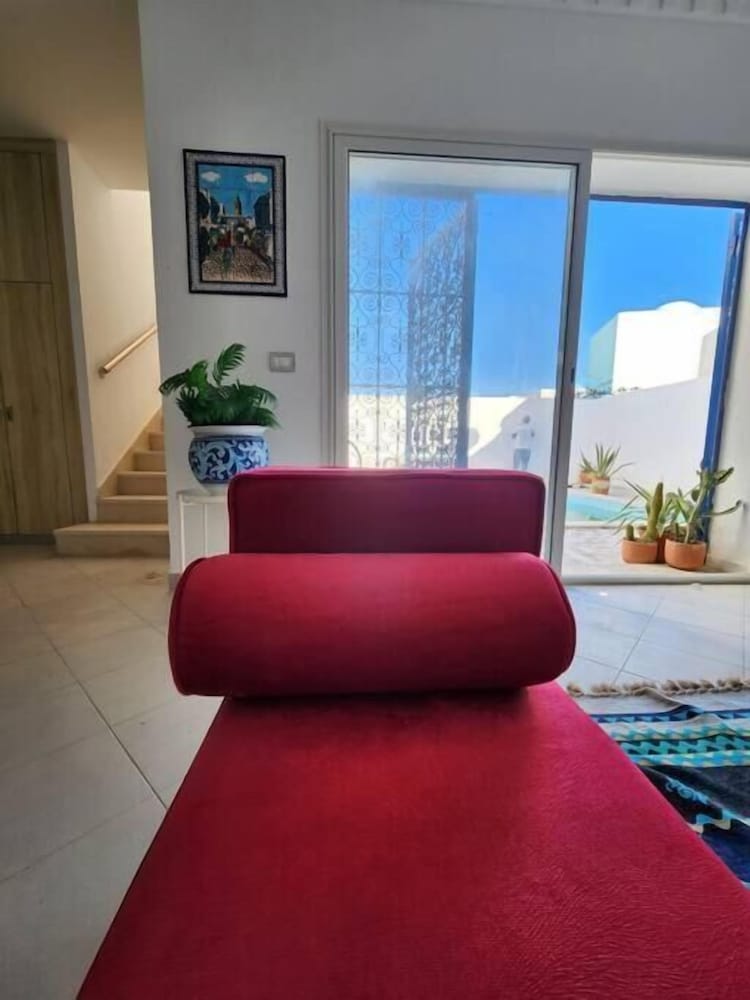 Charming Villa in Midoun, Tunisia With Private Entrance and Stunning Garden View