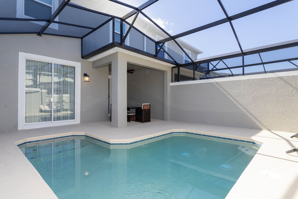 Gorgeous 4Bd Close to Disney w/ Pool @ Storey Lake 4245 - Image 5