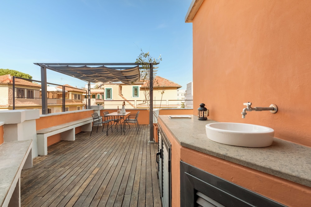 Monteverde Apartments