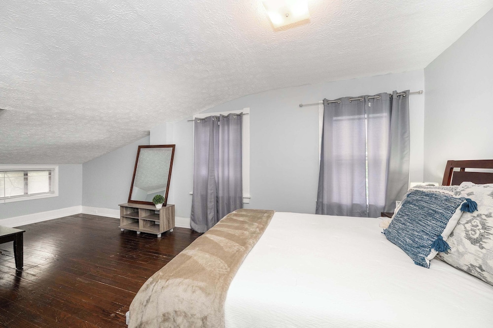Queen City Suites For 7