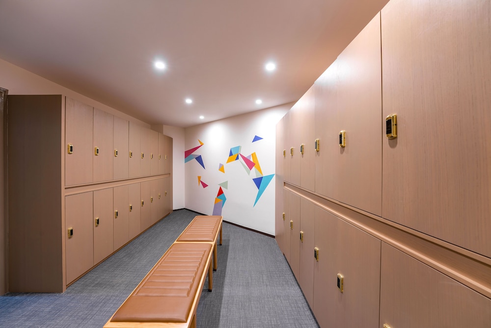 Yun-Zen Jinling World Trade Plaza Hotel