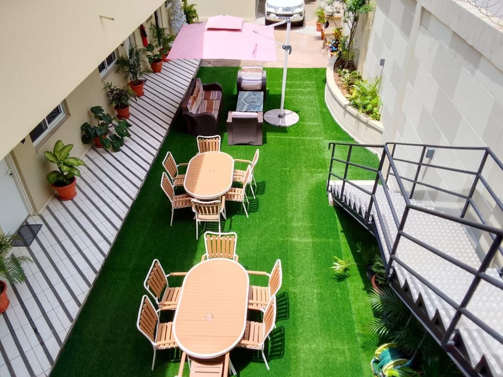 Natalia Guest House