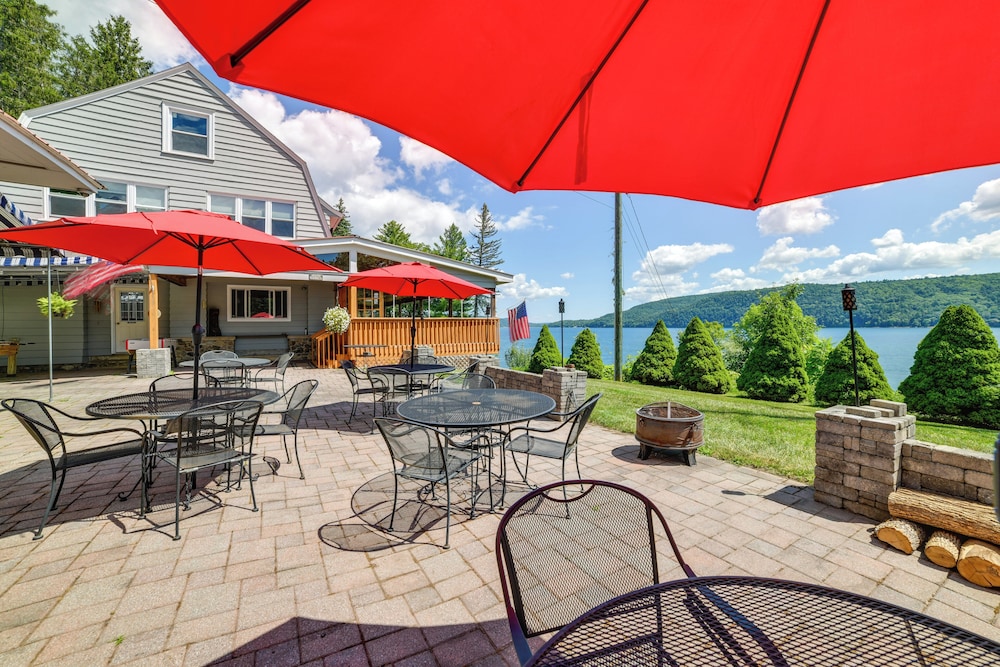 Hatch's Landing: Lake Ostego Home