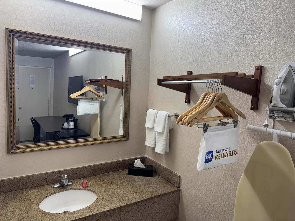 SureStay by Best Western Gonzales