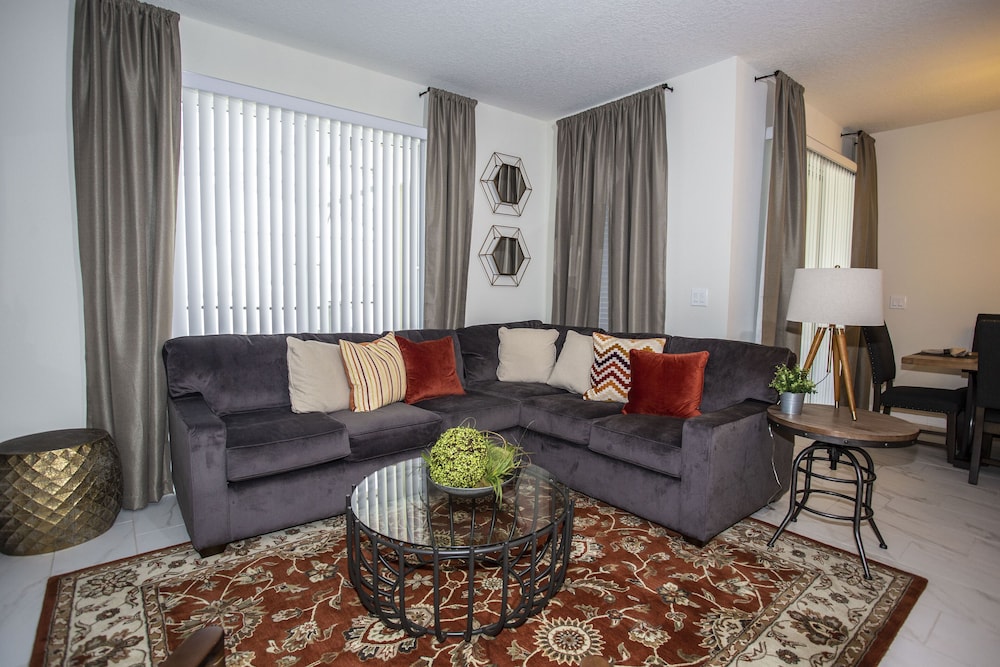 Four Bedroom @ Storey Lake Resort Close to Disney w/ Pool 3063