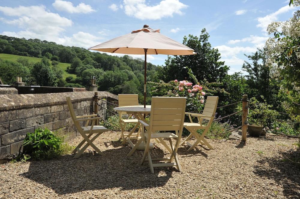 Tucking Mill View