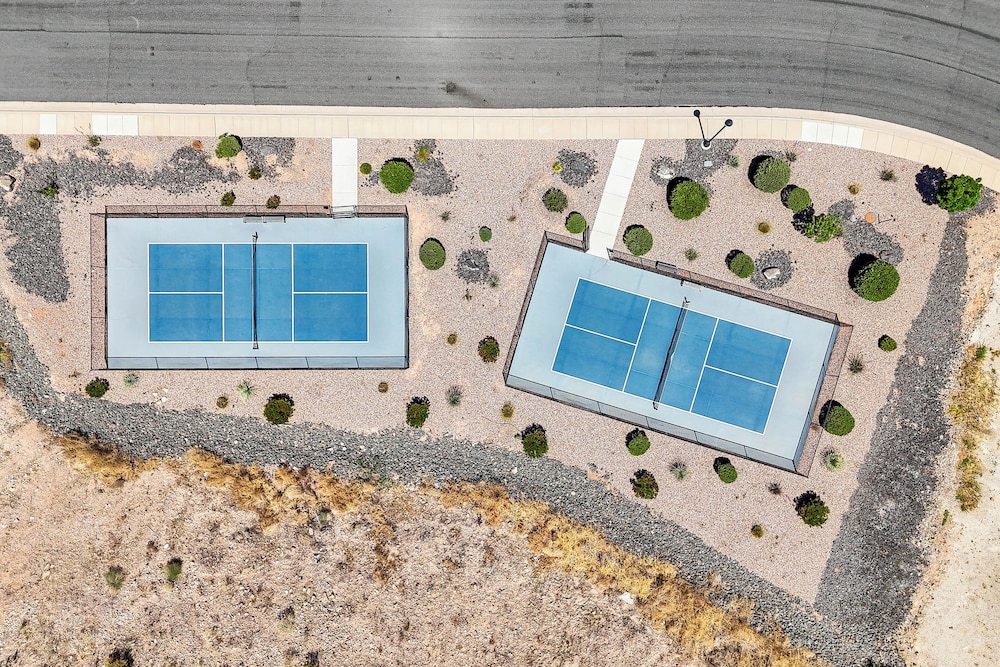 Pool Access: St George Townhome Near Trails!