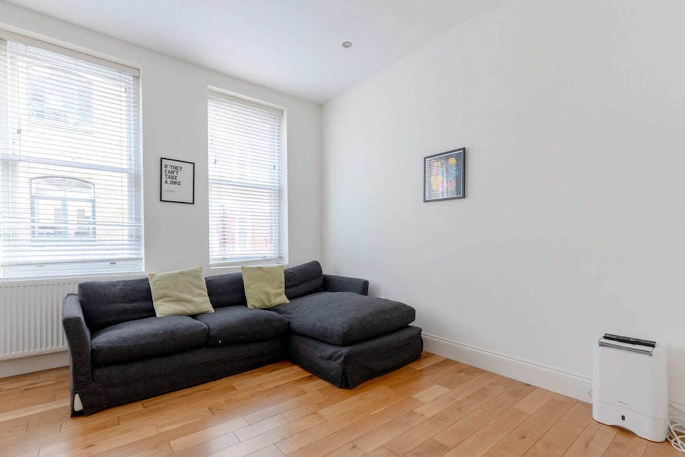 Stylishly Snug 1BD Flat, Camden Town!