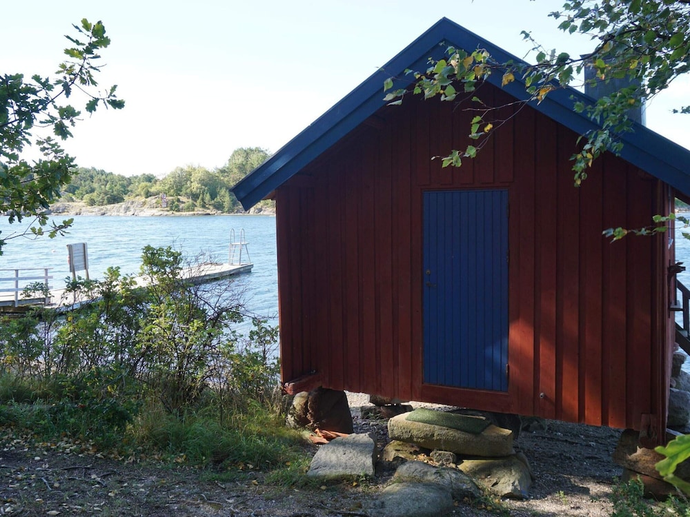 6 Person Holiday Home in Stromstad