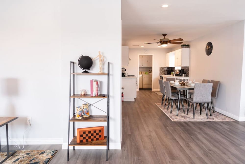 Large 4-bedroom House With AIR Hockey Table Close TO Disneyland IN Orange County p41