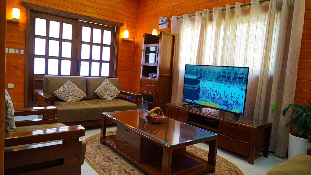 The Land Villas Ammaria