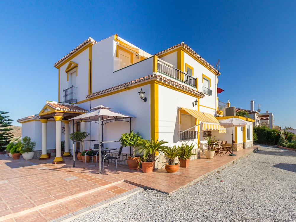Casa Colina del Sol