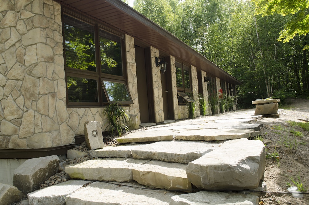 Footprints Resort