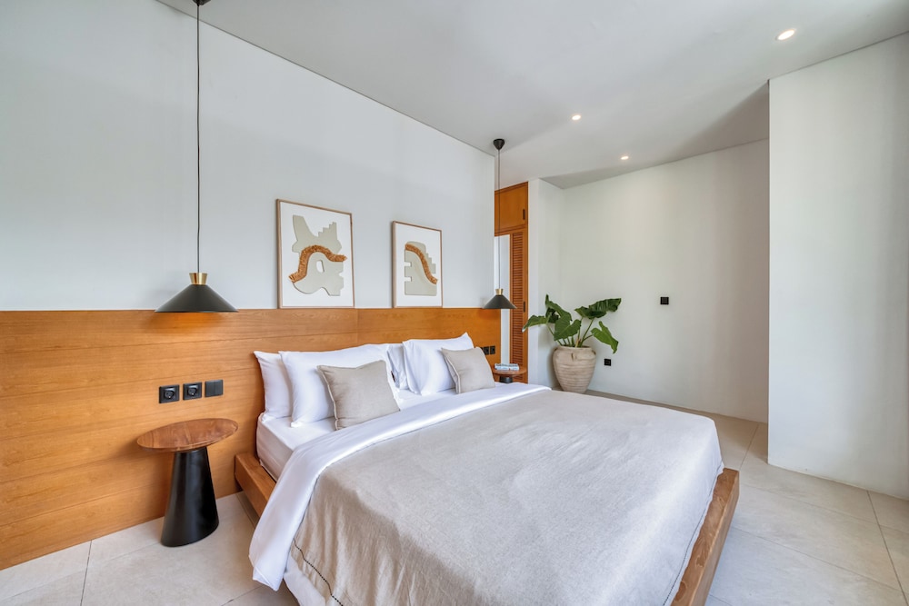 New Luxury Malvarrosa Villas