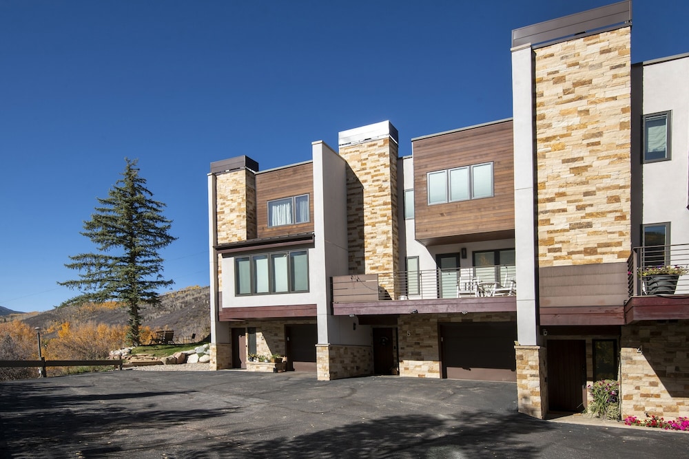 Capstone 6 3 Bedroom Townhouse