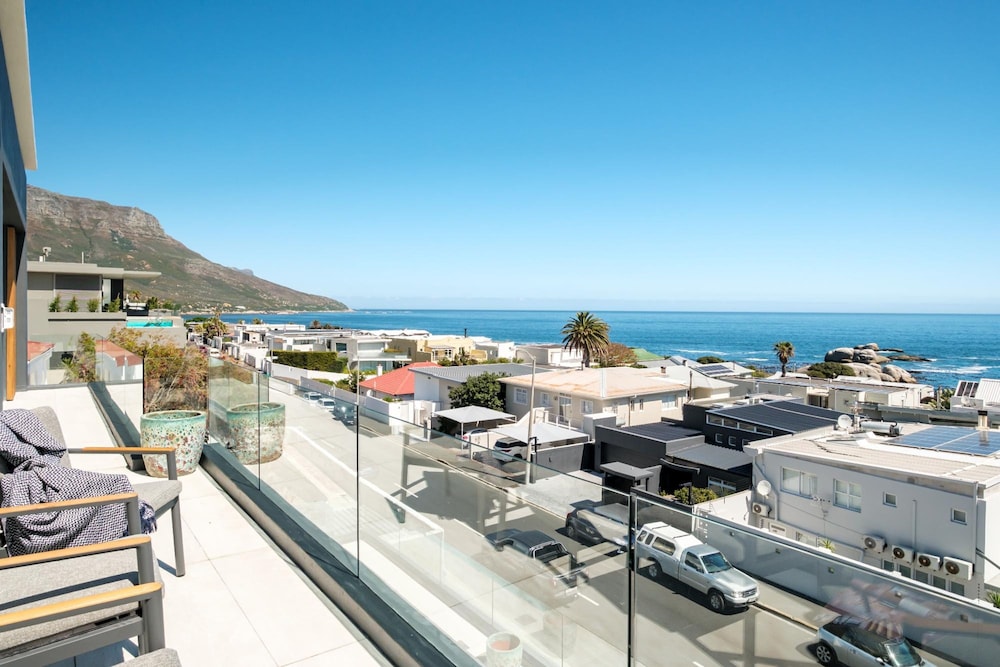 Sea View 3bed Camps Bay Apt Sapphire Tide Pad