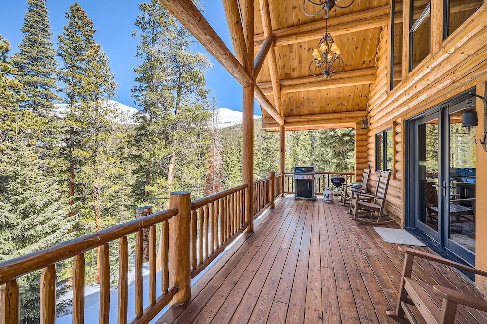 Bridge To Solitude 6 Bedroom Home