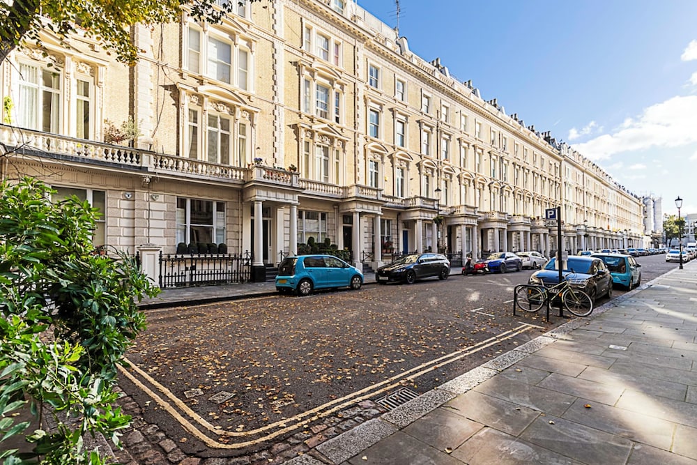Beautiful Two Bedroom Abode in Notting Hill