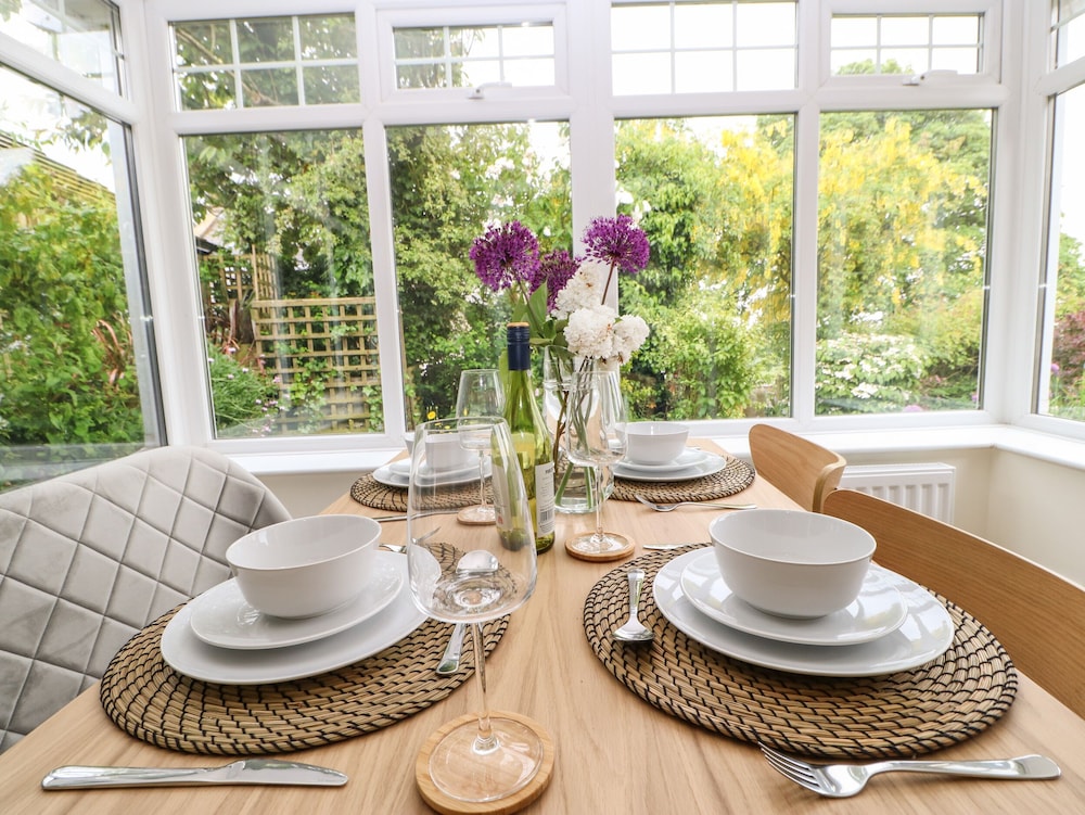 The Cottage, 5 Richley Terrace