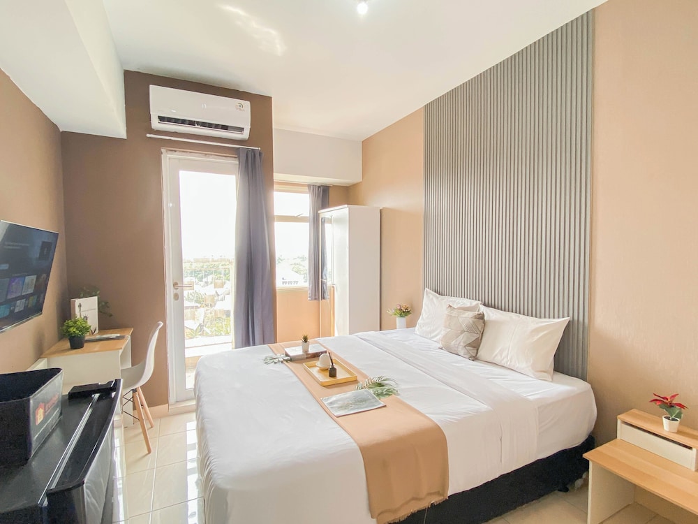 Simple And Strategic Location Studio Apartment At Springlake Summarecon Bekasi