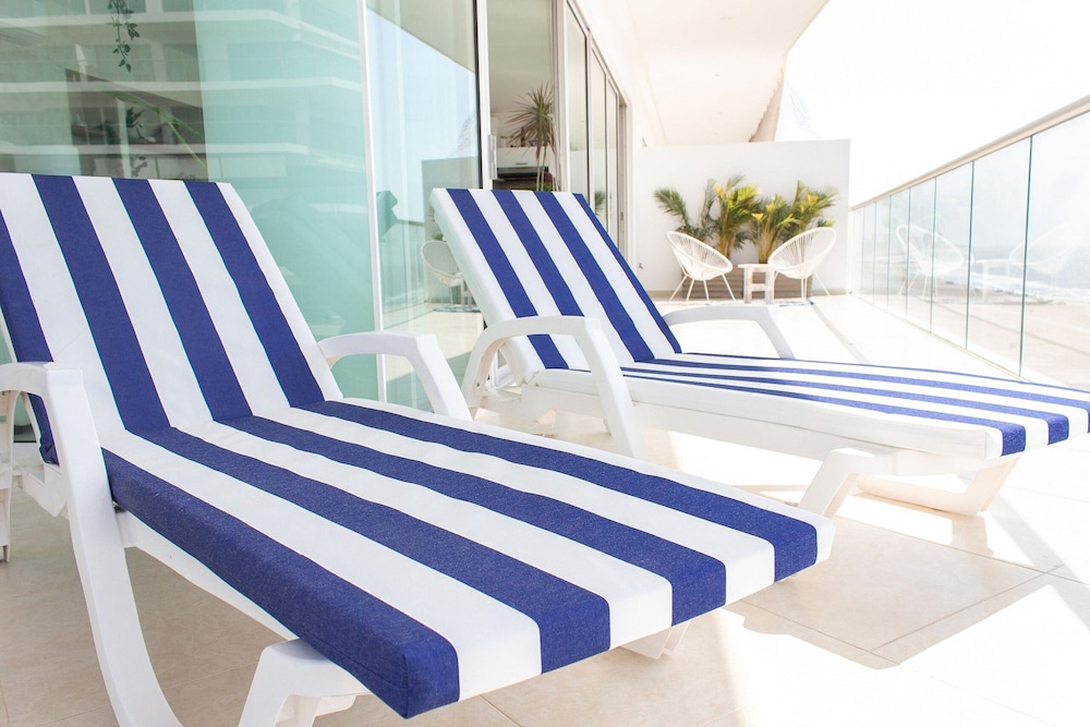 Condominio frente al mar  Morros Epic.
