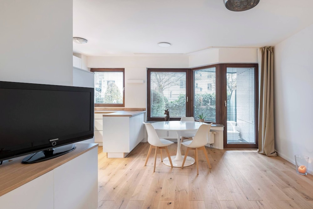 Exclusive Ludenberg Living in Stunning Area