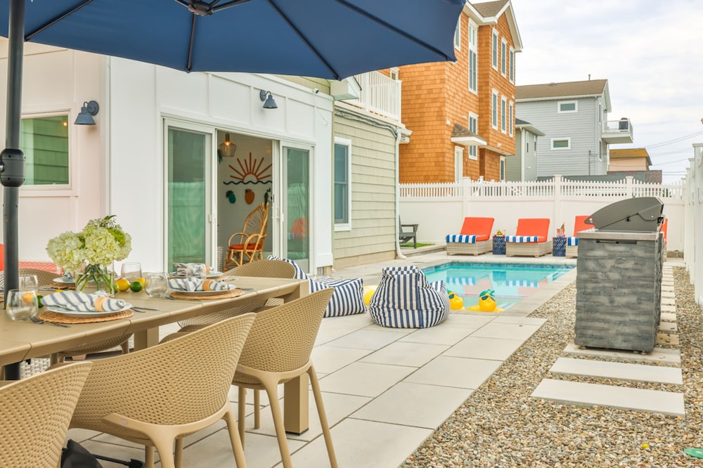 Heated Pool Hot Tub 5BR Game Room Elevator Cabana