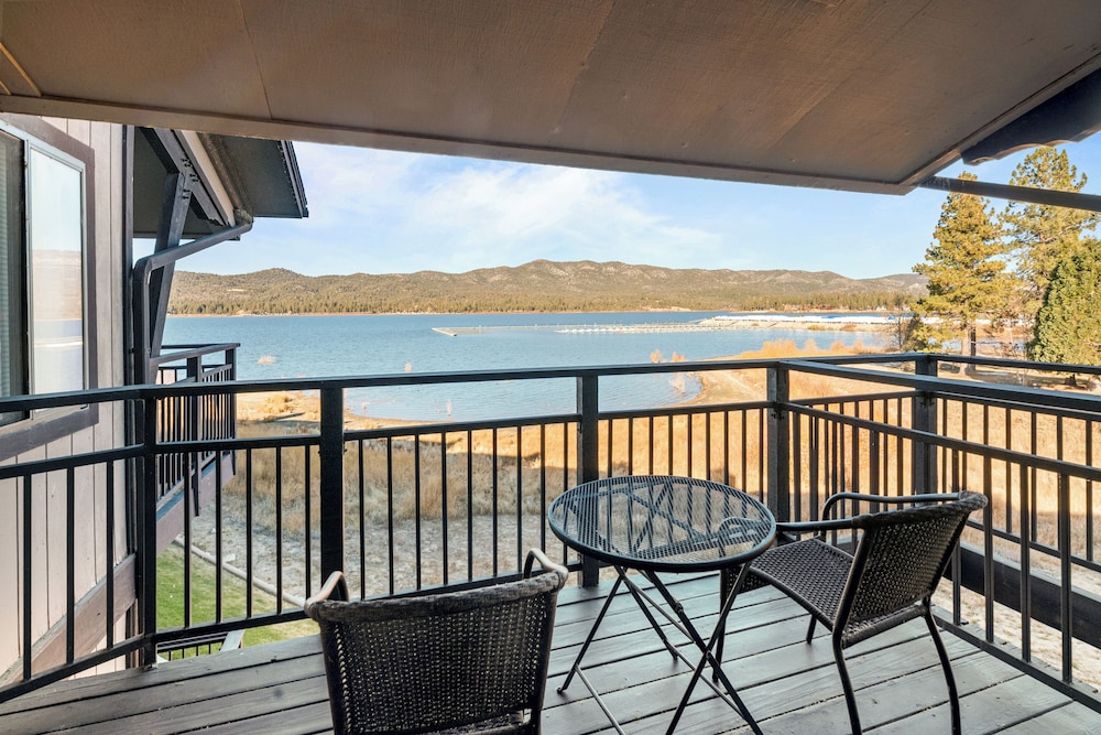 Lakehouse Retreat