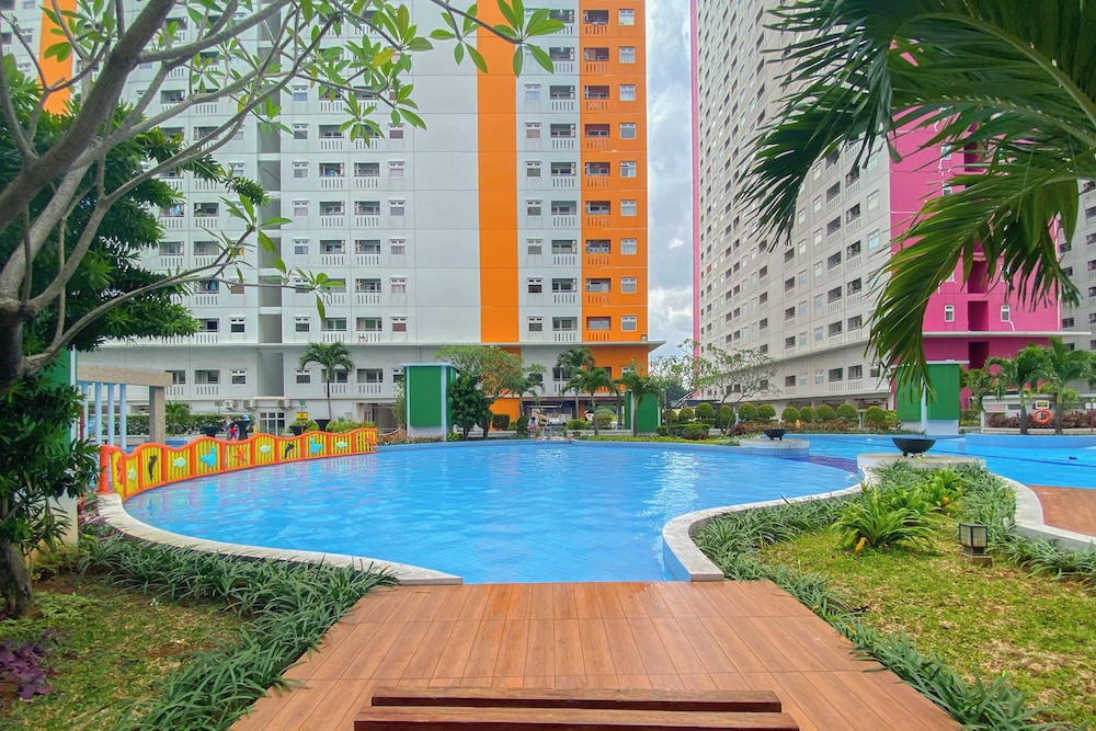 Soft And Strategic Studio At Green Pramuka City Apartment