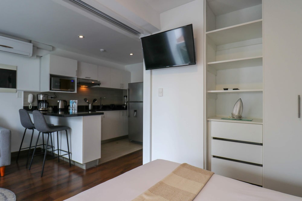 w Luxurious 1BR w Majestic Balcony in Barranco
